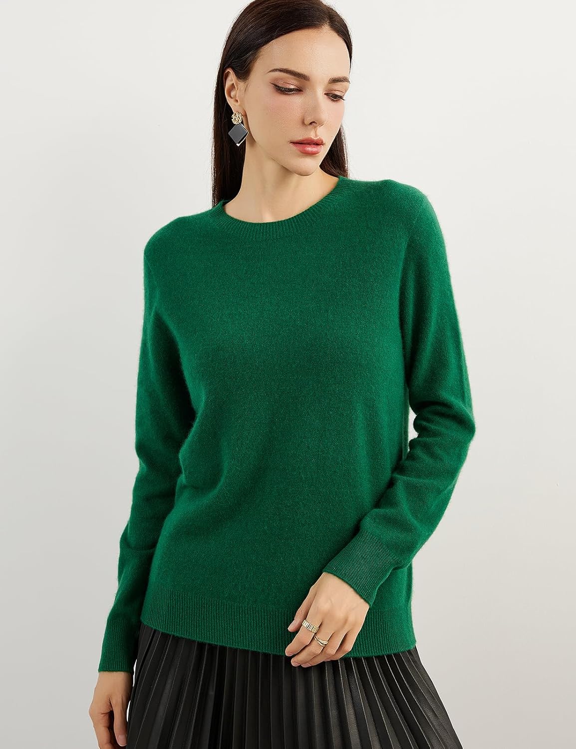 Women's luxe cashmere crew neck sweater