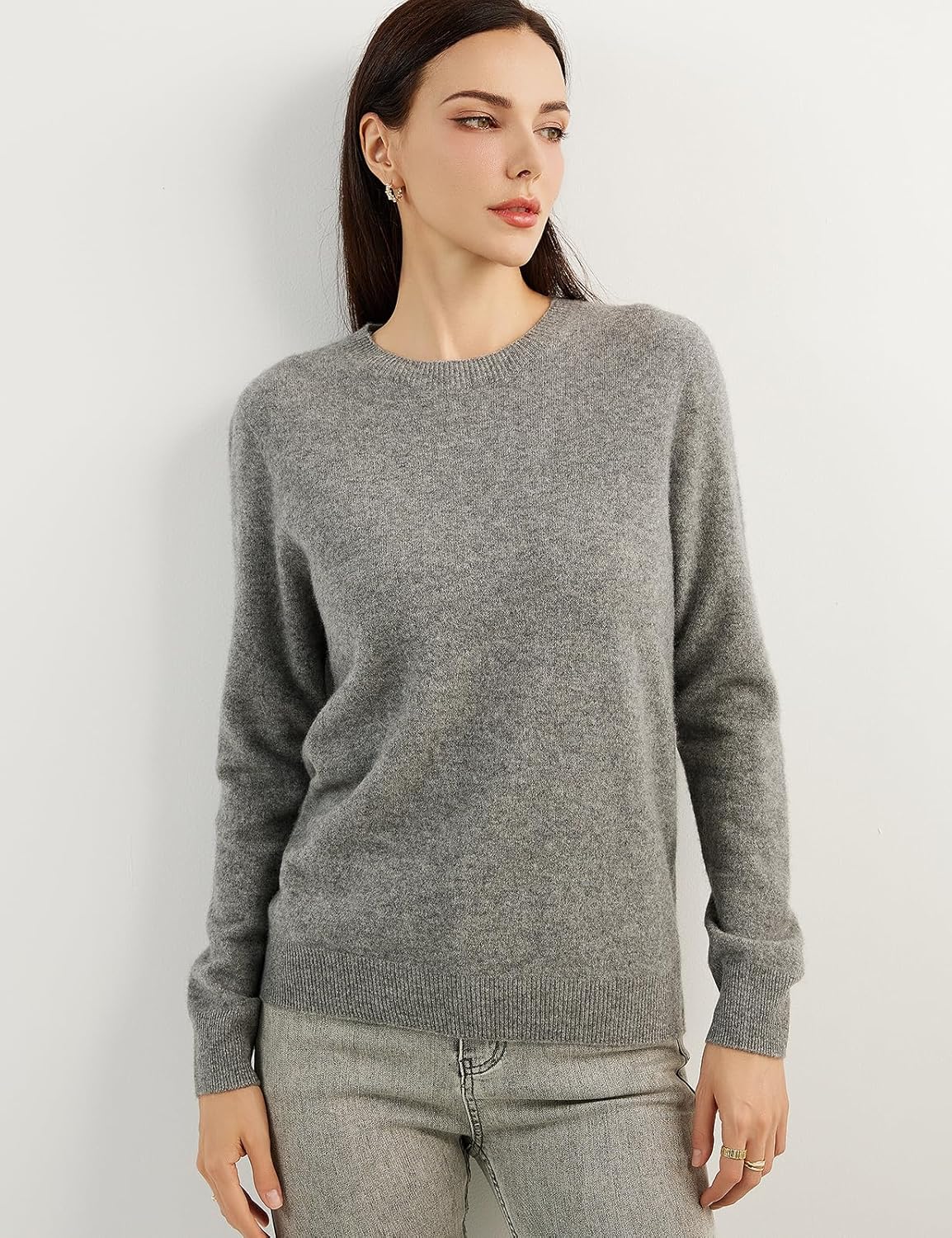 Women's luxe cashmere crew neck sweater