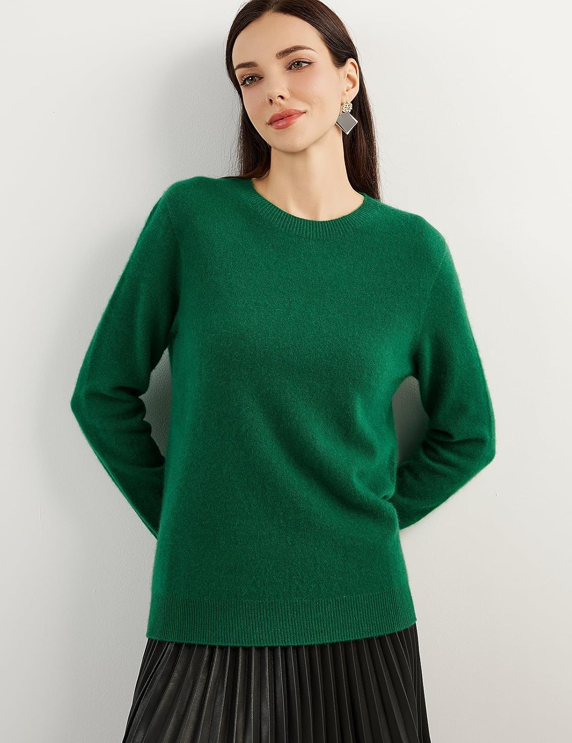 Women's luxe cashmere crew neck sweater