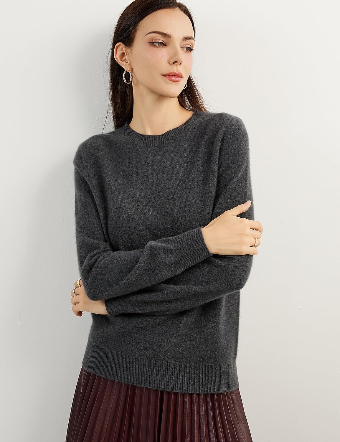 Women's luxe cashmere crew neck sweater