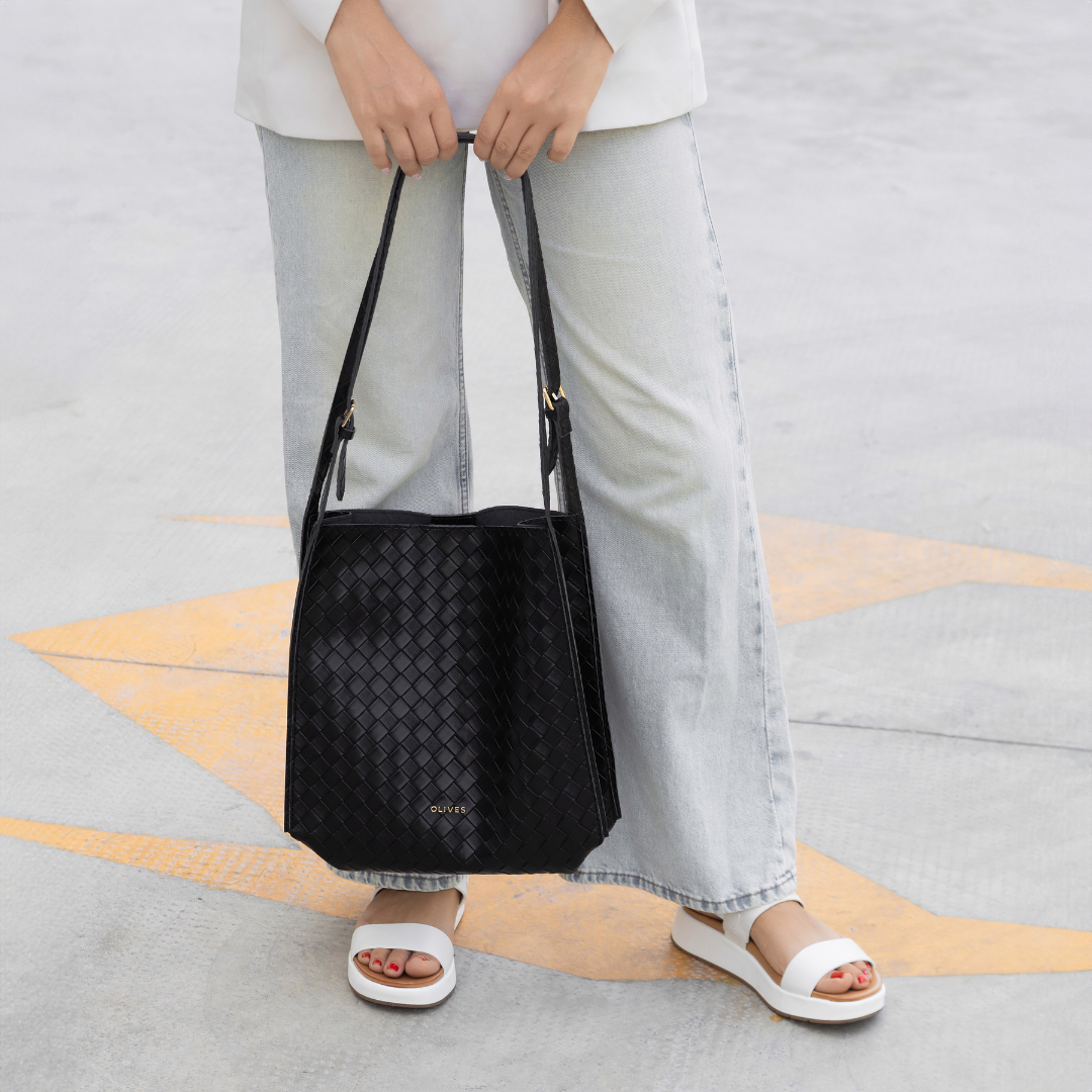 Vegan leather shoulder tote bag
