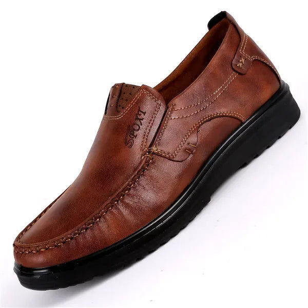 Men's casual leather loafers featuring a non-slip sole, designed for comfort and everyday wear, perfect for versatile styling. 0