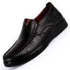 Men's casual leather loafers featuring a non-slip sole, designed for comfort and everyday wear, perfect for versatile styling. 10