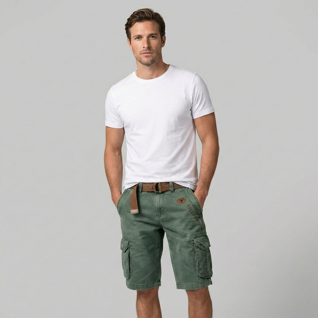 Men's regular fit cargo shorts designed for casual outdoor activities, featuring multiple pockets for storage and comfortable fabric for all-day wear. 4