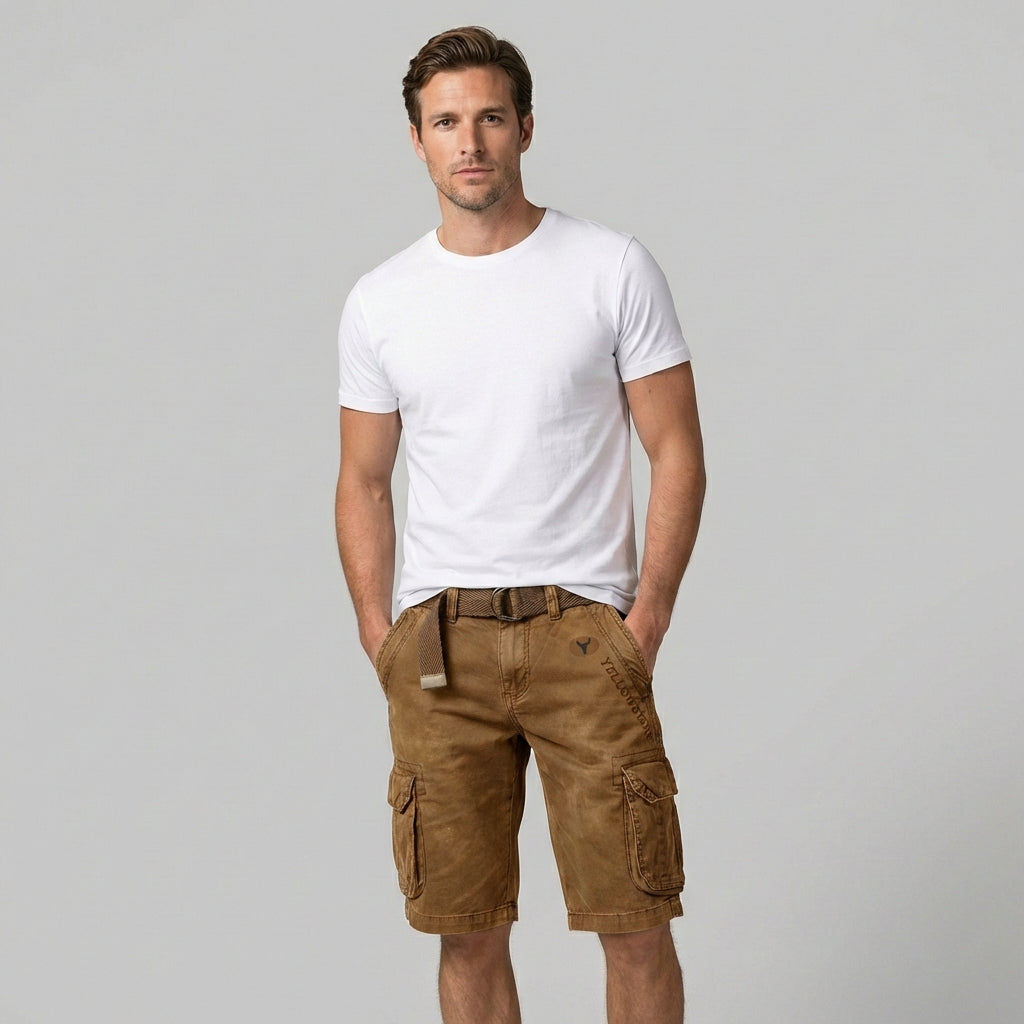 Men's regular fit cargo shorts designed for casual outdoor activities, featuring multiple pockets for storage and comfortable fabric for all-day wear. 6