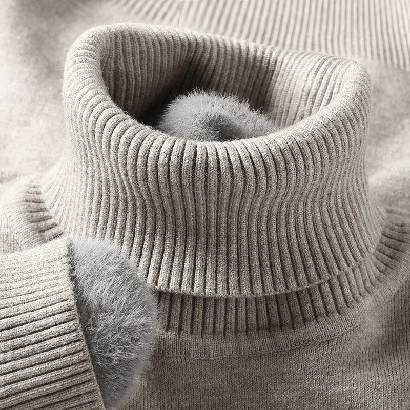 Merino wool turtleneck sweater with ribbed collar
