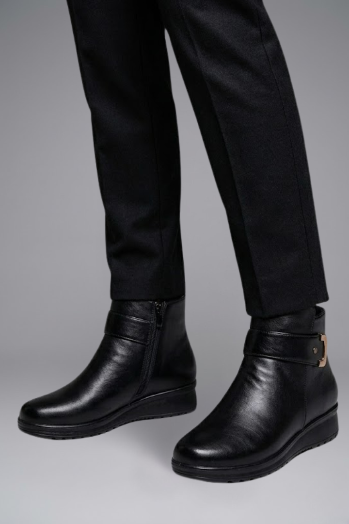 Wide fit leather ankle boots with grip sole