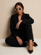 Women's cat eye sunglasses in a retro style, perfect for sunny days and travel, featuring a stylish frame and UV protection. 1