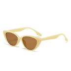 Women's cat eye sunglasses in a retro style, perfect for sunny days and travel, featuring a stylish frame and UV protection. 11