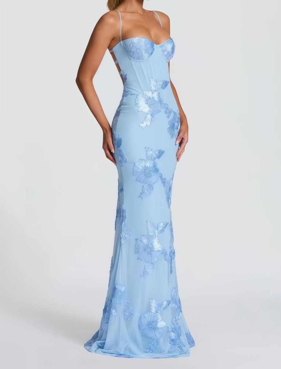 Elegant women's figure-hugging maxi dress perfect for formal occasions, featuring a flattering silhouette and sophisticated design. 10