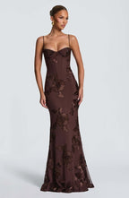 Elegant women's figure-hugging maxi dress perfect for formal occasions, featuring a flattering silhouette and sophisticated design. 4