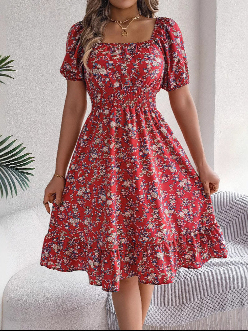 Women's floral ruffle dress featuring a square neckline and high waist, perfect for autumn fashion. 2