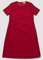 Women's knee-length chiffon dress featuring short sleeves and a layered design, perfect for cocktail events and formal occasions. 7