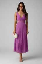 Elegant women's pleated midi formal dress in a sophisticated style, perfect for special events and occasions, featuring a flattering silhouette and versatile color options. 2