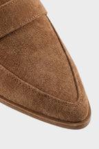 Women's pointed penny loafers featuring a stylish block heel, perfect for everyday wear and versatile enough for both casual and formal outfits. 1