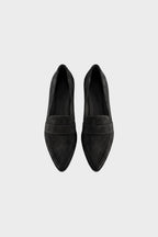 Women's pointed penny loafers featuring a stylish block heel, perfect for everyday wear and versatile enough for both casual and formal outfits. 3