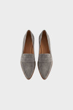 Women's pointed penny loafers featuring a stylish block heel, perfect for everyday wear and versatile enough for both casual and formal outfits. 4