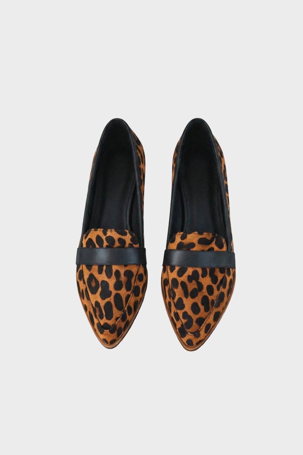 Women's pointed penny loafers featuring a stylish block heel, perfect for everyday wear and versatile enough for both casual and formal outfits. 5