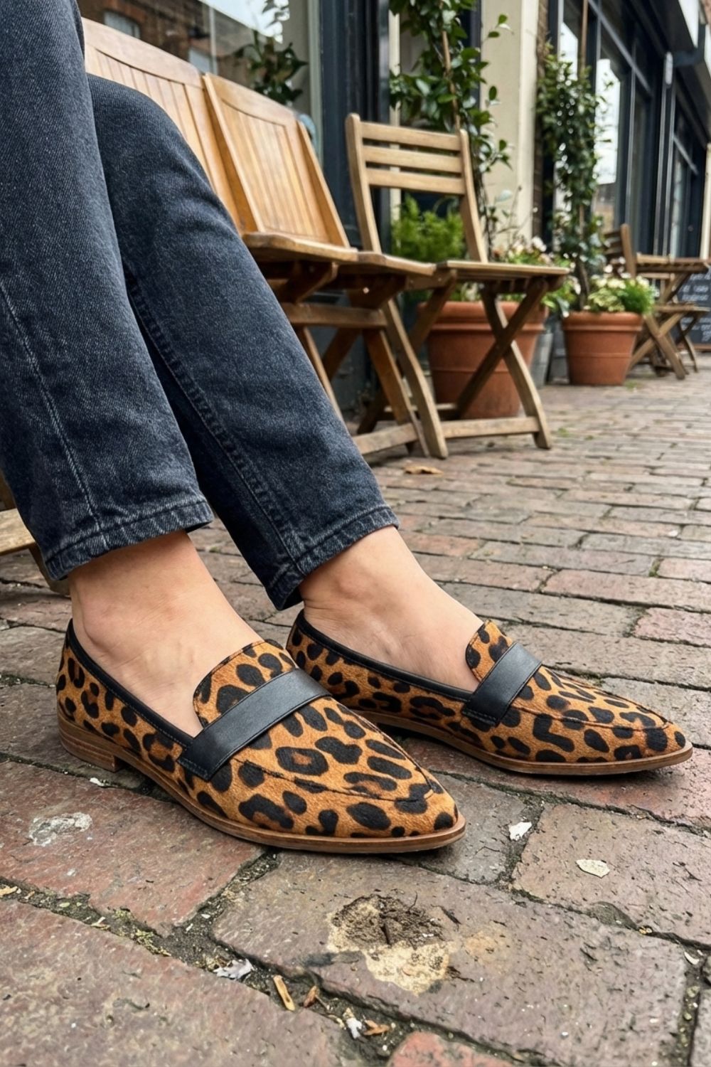 Women's pointed penny loafers featuring a stylish block heel, perfect for everyday wear and versatile enough for both casual and formal outfits. 6