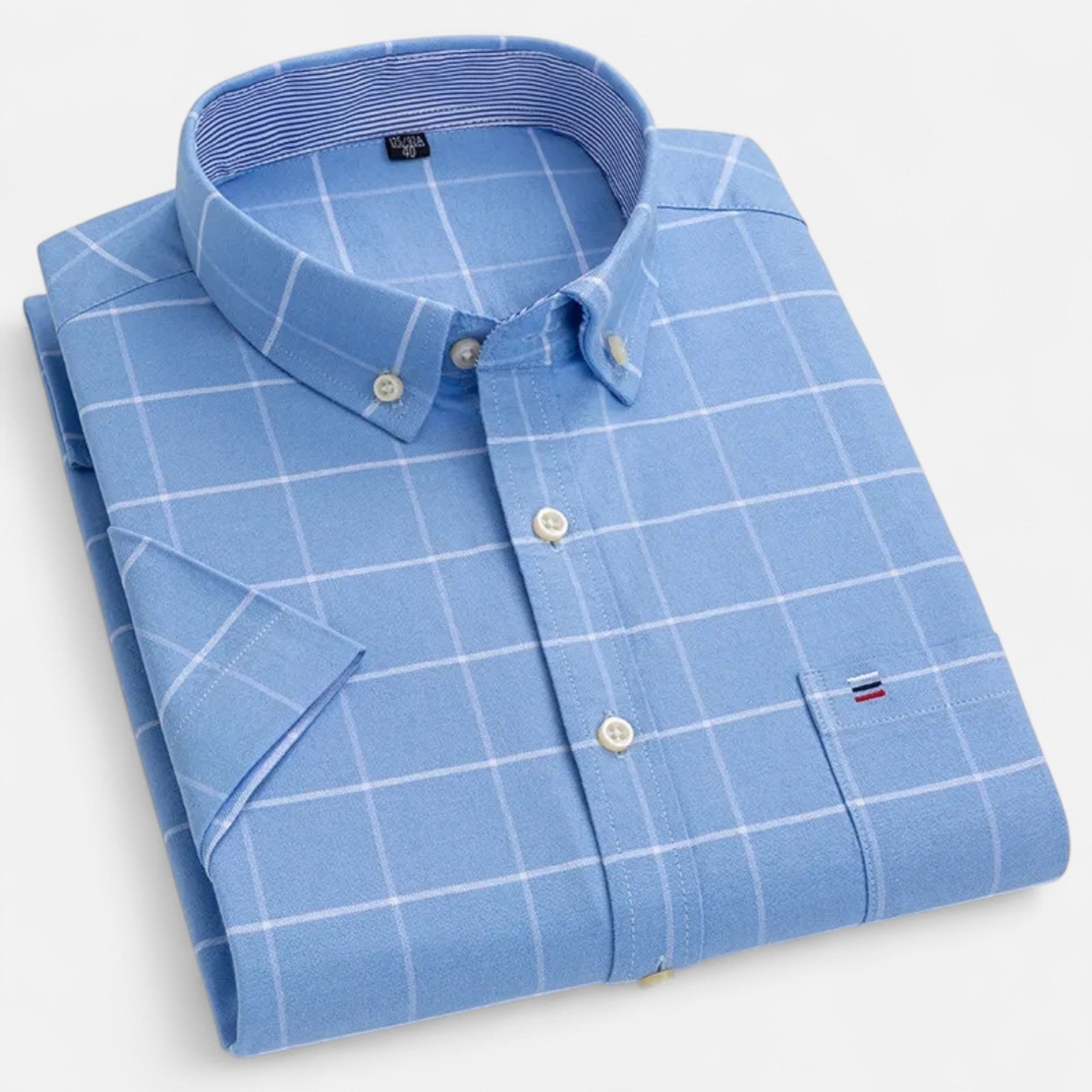 Women's short sleeve oxford shirt in a light and breathable fabric, perfect for casual summer outings, featuring a classic collar and a relaxed fit for comfortable wear 8
