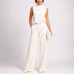 Women's sleeveless wide-leg jumpsuit in a stylish design, perfect for casual wear, featuring a comfortable fit and versatile styling options. 1