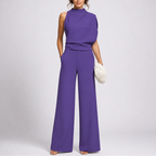 Women's sleeveless wide-leg jumpsuit in a stylish design, perfect for casual wear, featuring a comfortable fit and versatile styling options. 2