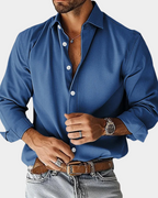 Women's tailored breathable shirt designed for everyday wear, featuring a stylish fit and comfortable fabric for all-day comfort. 5