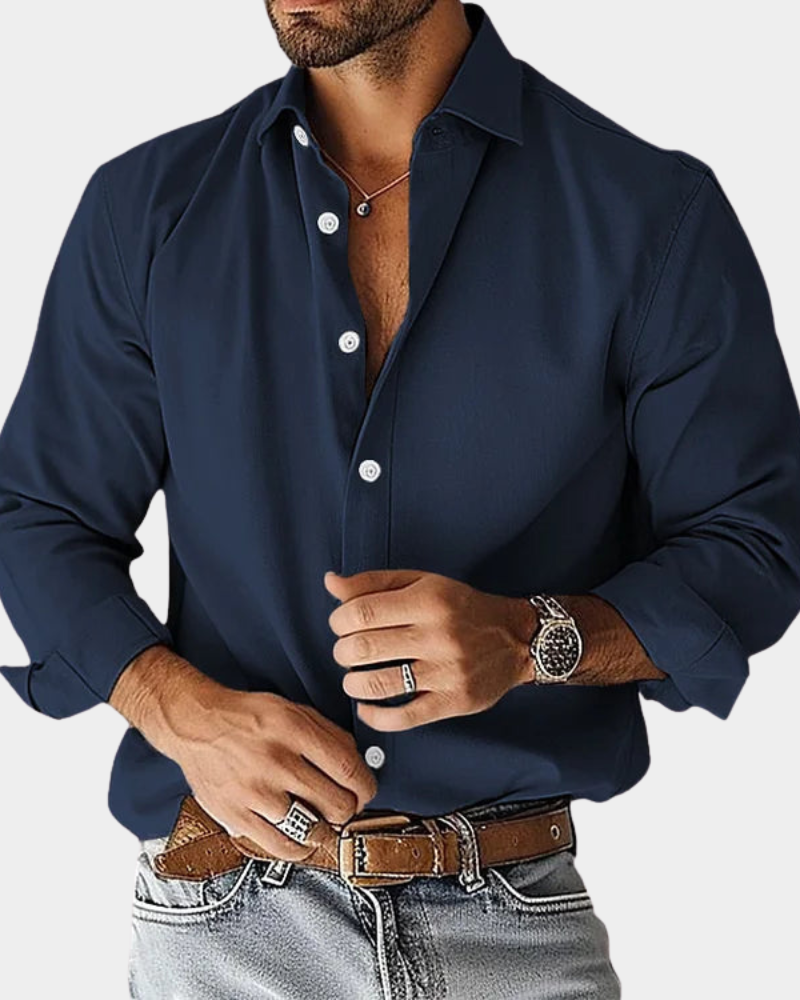 Women's tailored breathable shirt designed for everyday wear, featuring a stylish fit and comfortable fabric for all-day comfort. 6