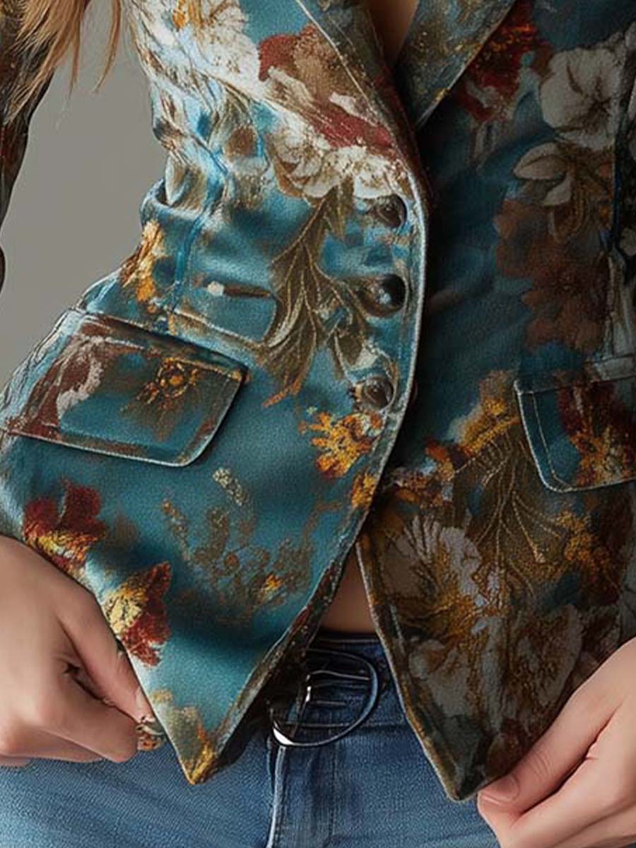 Women's tailored vintage floral velvet blazer in rich hues, perfect for casual outings or elegant evening wear, featuring a sophisticated design and flattering fit. 4